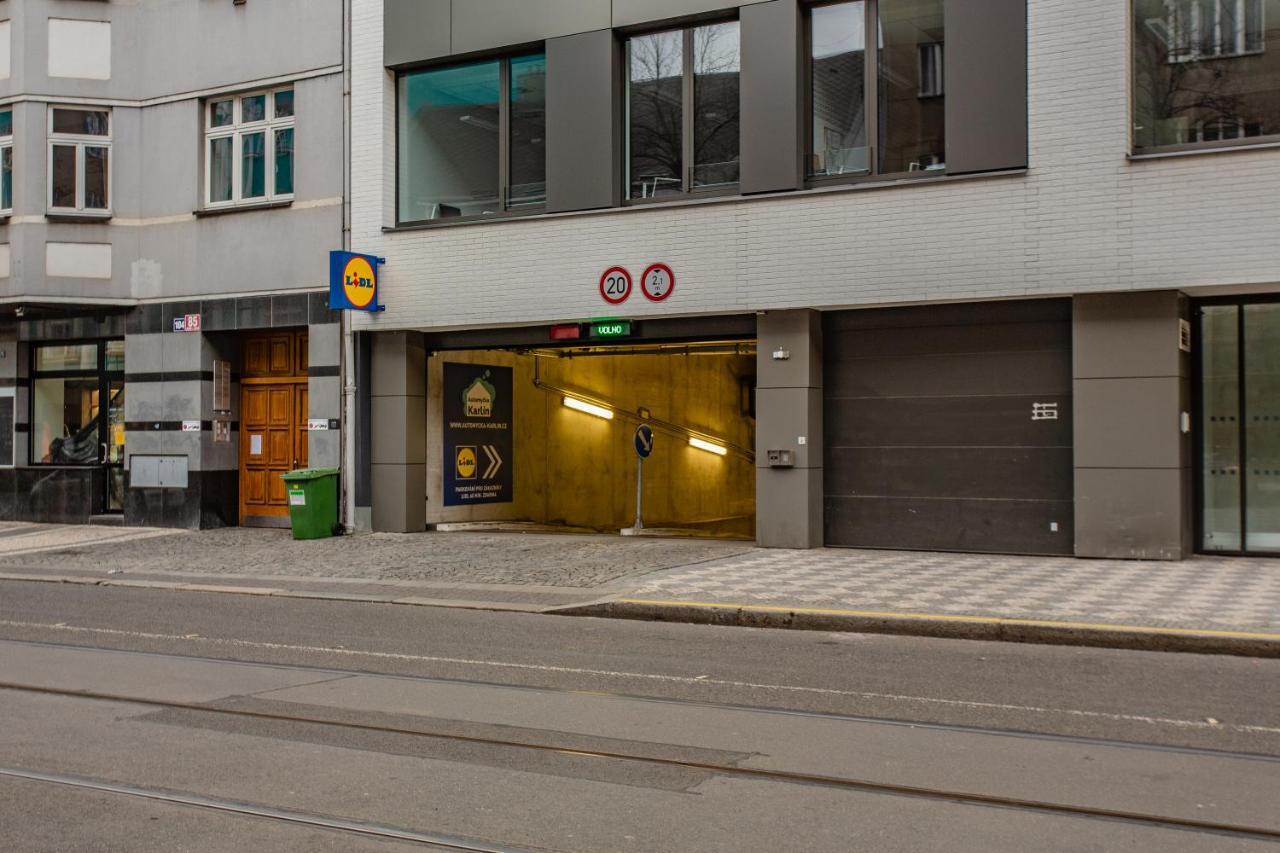 Spacious Terrace Apartment With Free Private Parking Praga Exterior foto