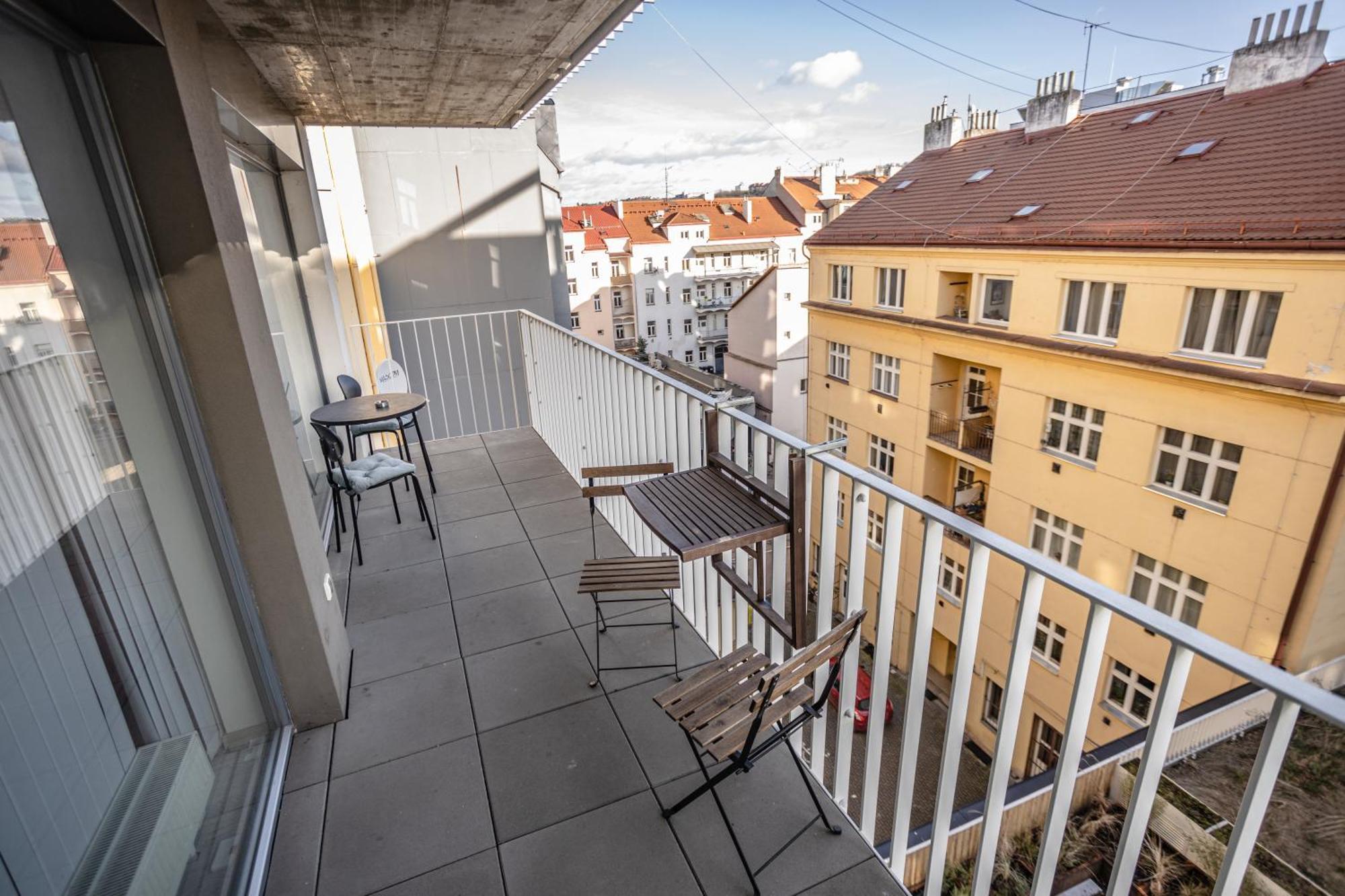 Spacious Terrace Apartment With Free Private Parking Praga Exterior foto
